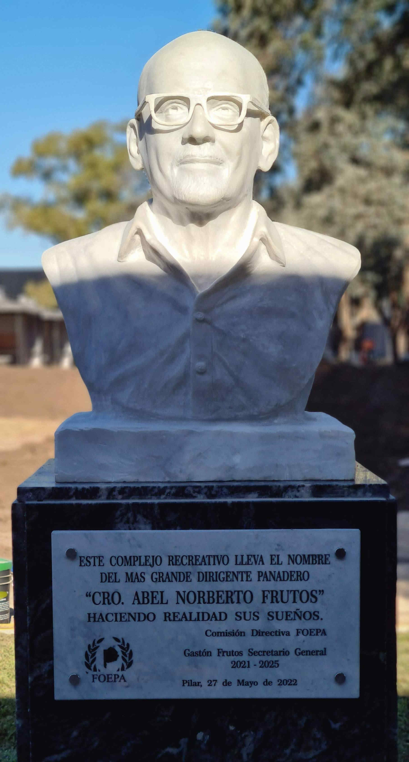 Busto homenaje al sindicalista Abel Frutos